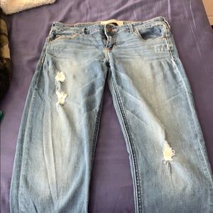 Hollister distressed skinny jeans